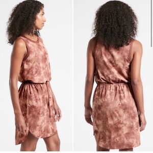 NWT ATHLETA Rincon Printed Dress in Evian‎ Hearth
Rose Size LP
